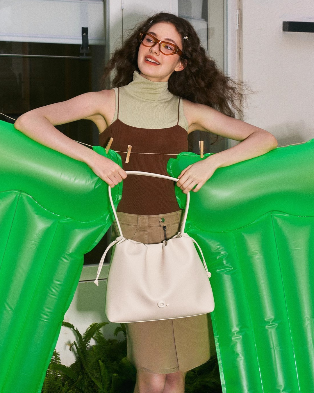 Soft Curve Tote Bag