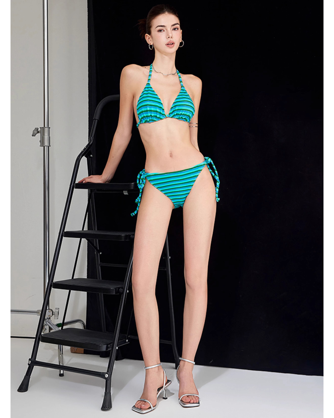 Contrast Border Bikini [4-piece]